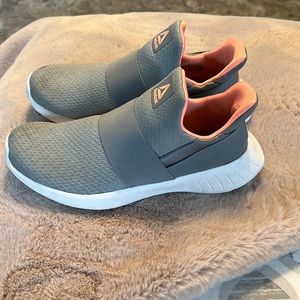 Reebok running shoes size 9